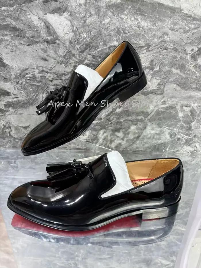 2025 nouveau cuir brillant gland hommes chaussures d'affaires décontractées classique sans lacet en