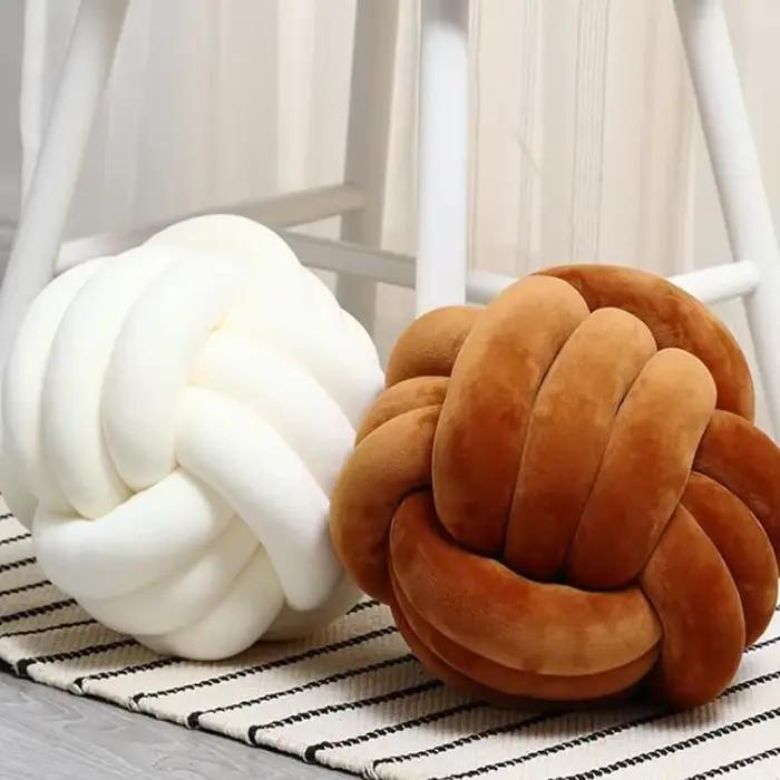 Art Decor Knot Ball Throw Pillow Fait à la main en velours doux Grand coussin Moderne et confortable