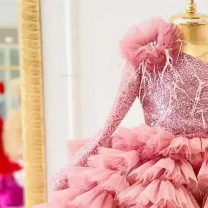 Robe de princesse pour fille avec traîne, idéale pour les fêtes, mariages, soirées, cérémonies, spec