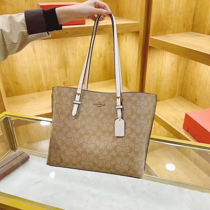 Sac à langer bandoulière tendance en cuir haut de gamme, style classique de créateur, décontracté, s