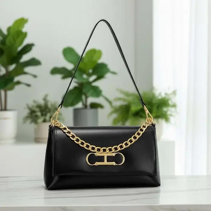 Sac à rabat en cuir de luxe CH, gaufrage premium, chaîne métallique brillante, fermeture éclair liss
