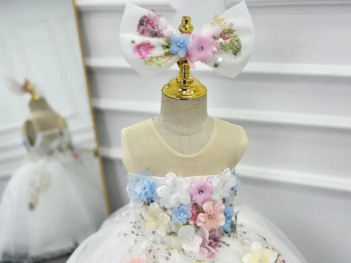 Robe courte blanche pour filles, robe à pétales Mori, petit hôte, spectacle de fleurs, gaze légère d