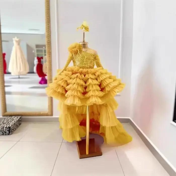 Robe de princesse pour fille avec traîne, idéale pour les fêtes, mariages, soirées, cérémonies, spec