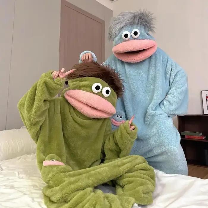 Pyjama de dessin animé automne-hiver pour couple, combinaison fantaisie à capuche monstre à bouche é
